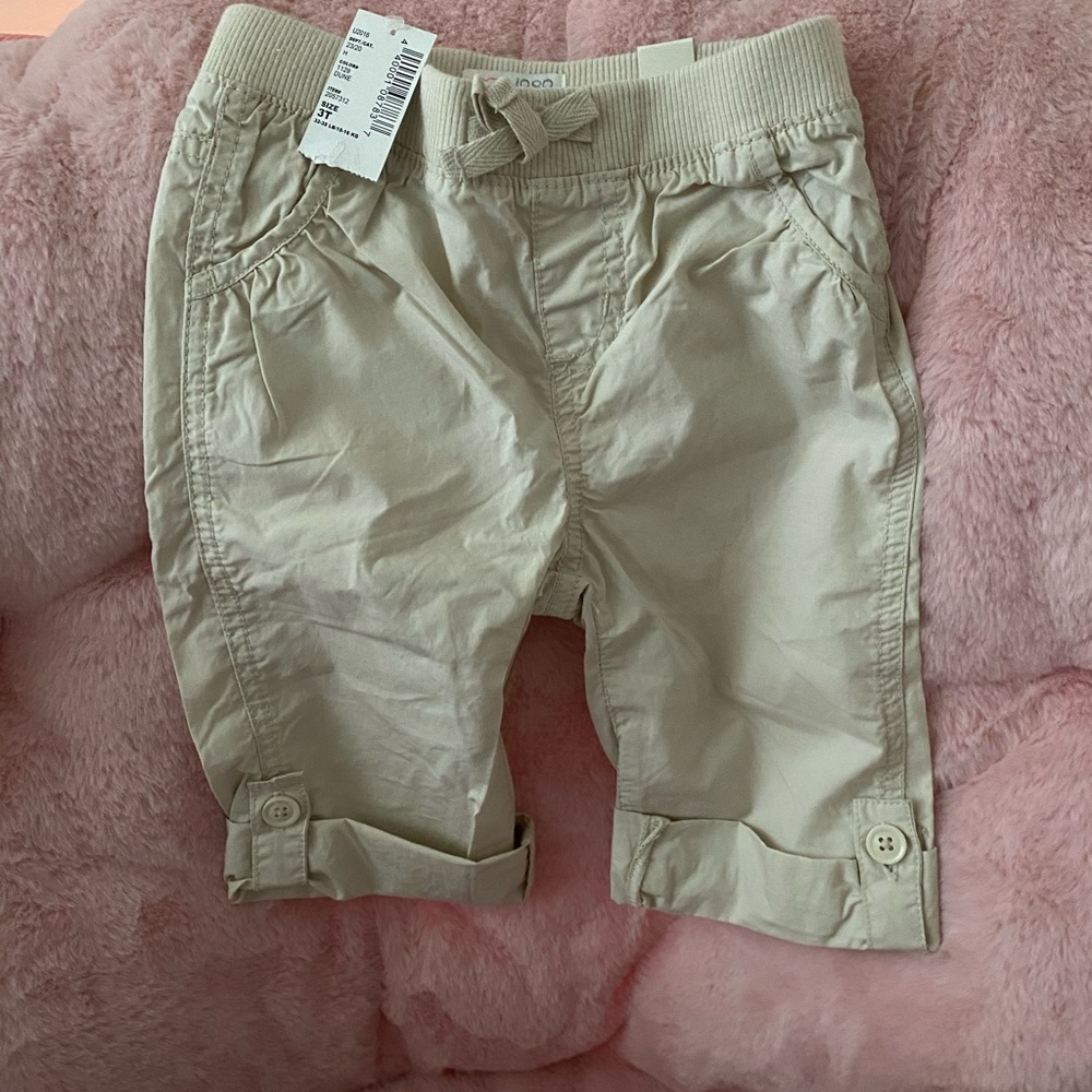 Light summery pants/shorts size 3T